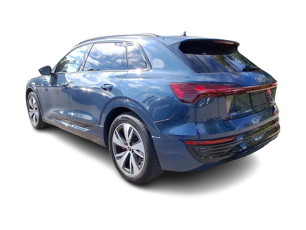 Thumbnail: 2024 Audi Q8 e-tron - 4