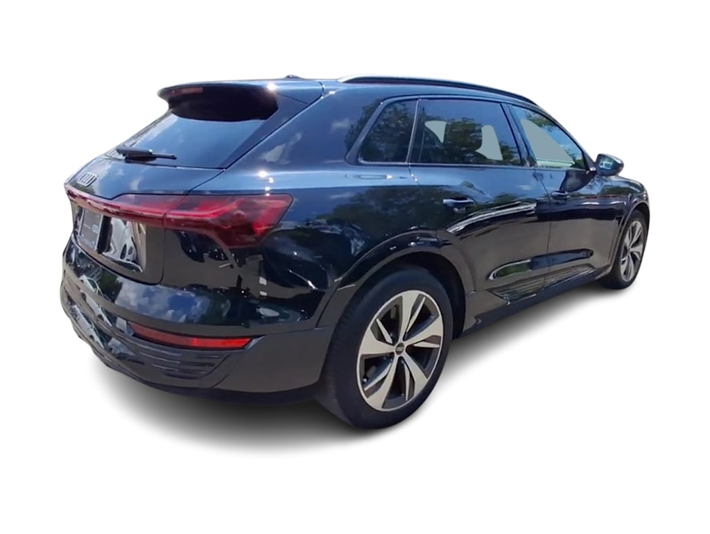 Thumbnail: 2024 Audi Q8 e-tron - 13