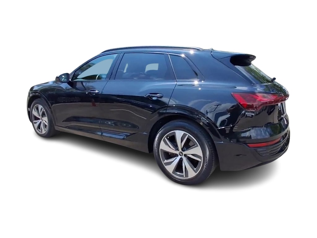 Thumbnail: 2024 Audi Q8 e-tron - 3