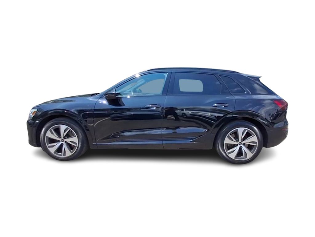 Thumbnail: 2024 Audi Q8 e-tron - 2
