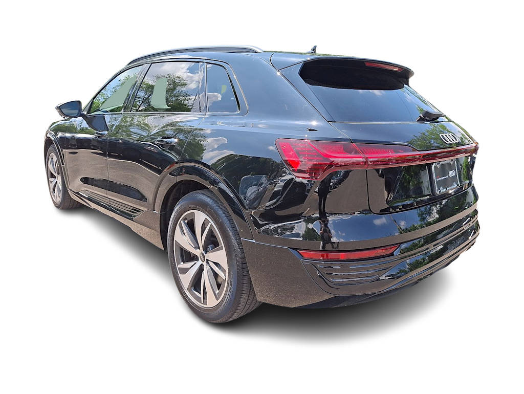 Thumbnail: 2024 Audi Q8 e-tron - 21