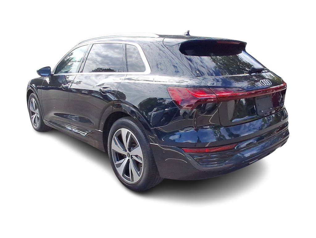 Thumbnail: 2024 Audi Q8 e-tron - 4