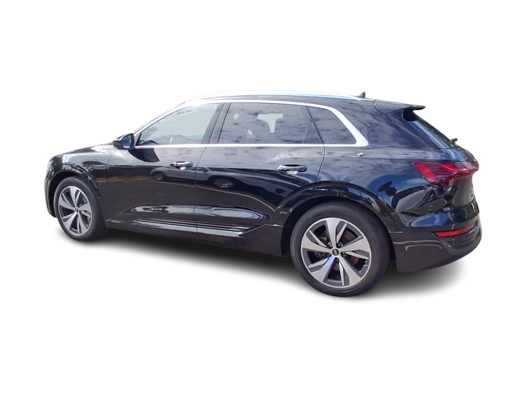 Thumbnail: 2024 Audi Q8 e-tron - 18