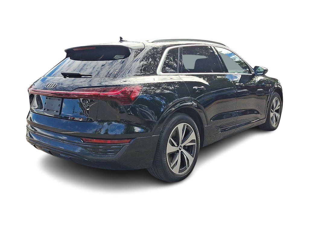 Thumbnail: 2024 Audi Q8 e-tron - 32