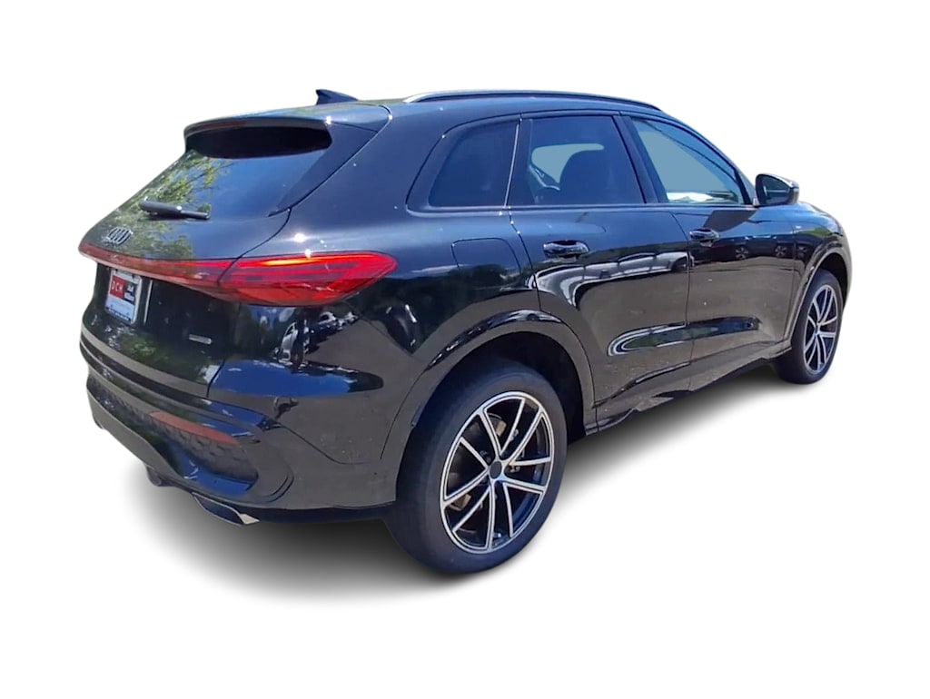 Thumbnail: 2026 Audi Q5 - 17