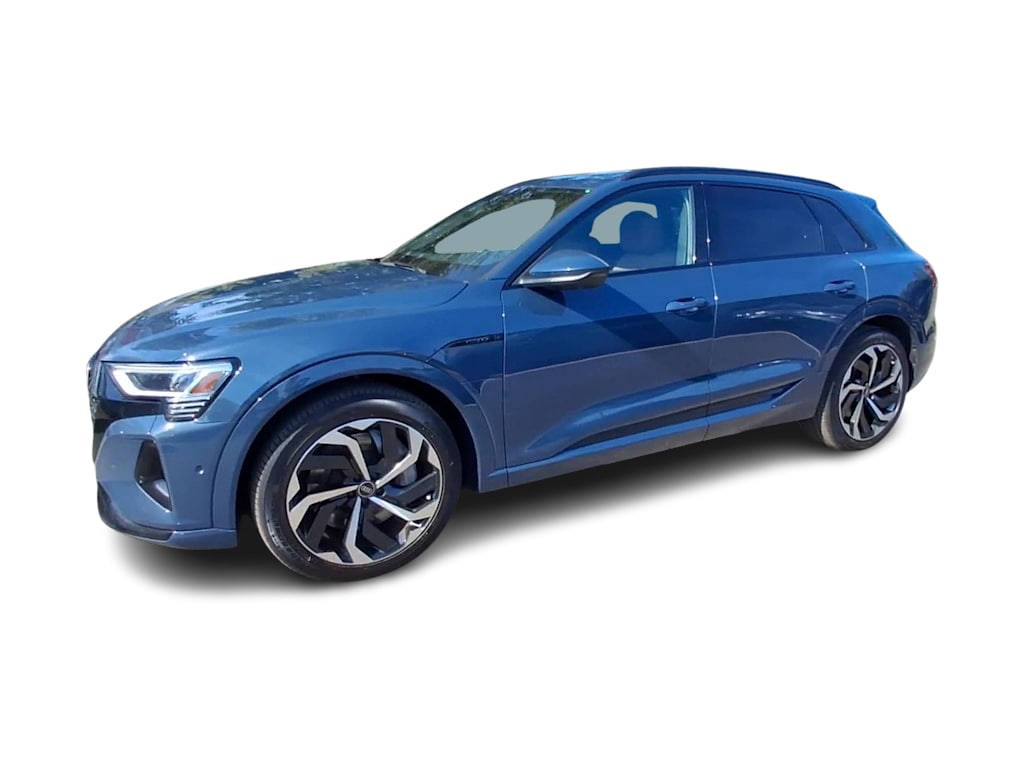Thumbnail: 2024 Audi Q8 e-tron - 3