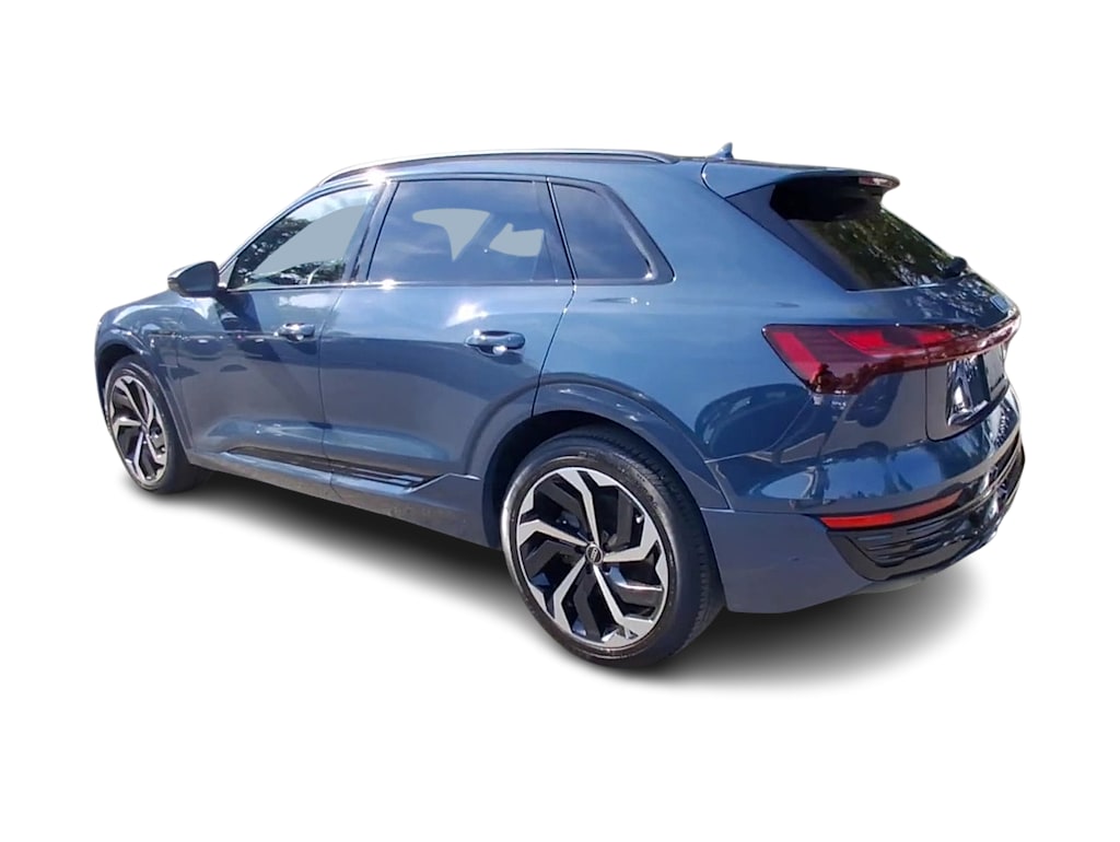 Thumbnail: 2024 Audi Q8 e-tron - 4