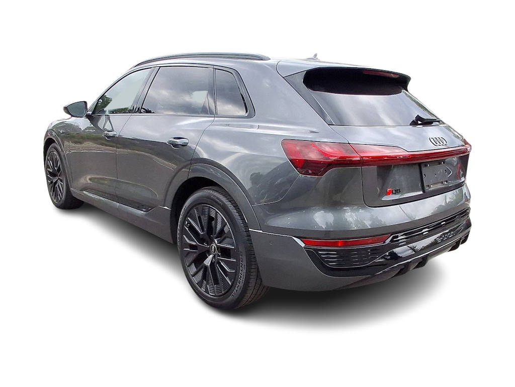 Thumbnail: 2024 Audi Q8 e-tron - 30