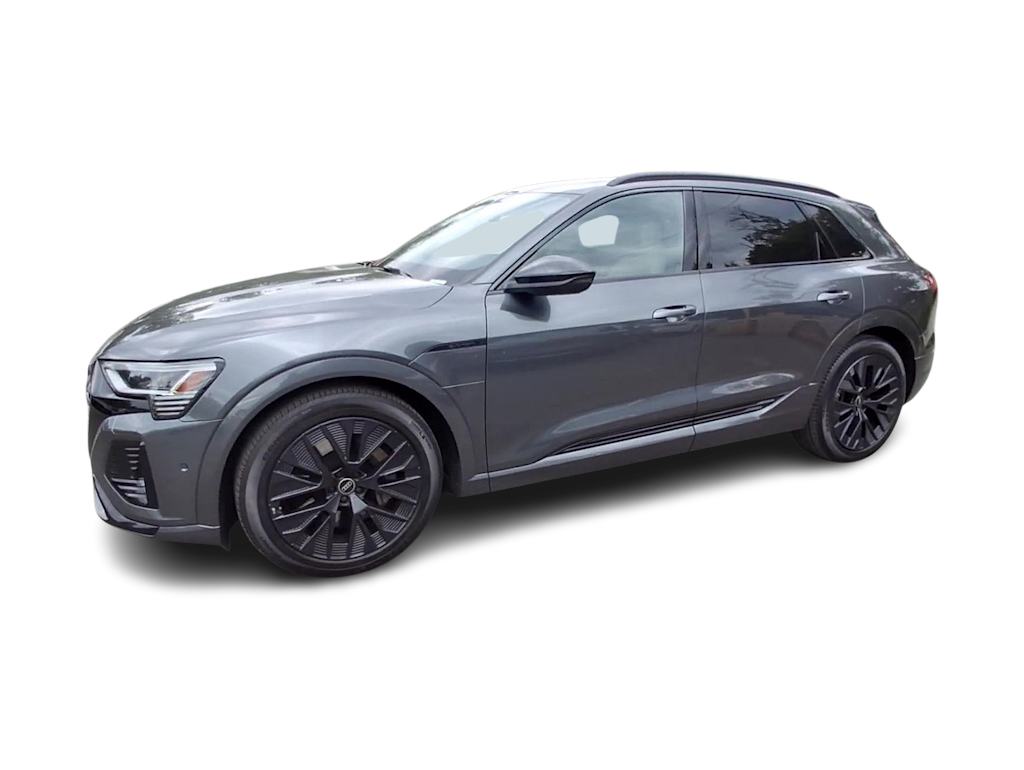 Thumbnail: 2024 Audi Q8 e-tron - 3