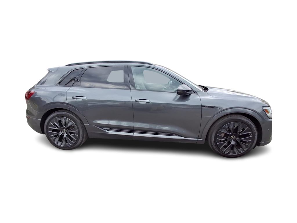 Thumbnail: 2024 Audi Q8 e-tron - 20