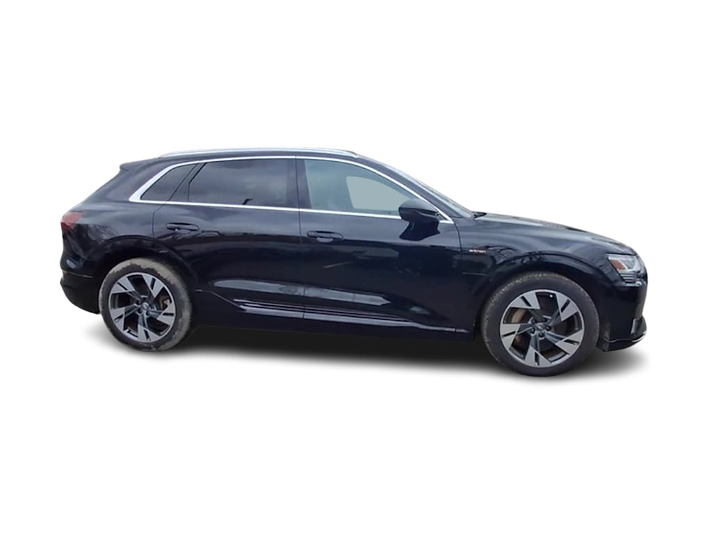 2022 Audi e-tron Premium 18