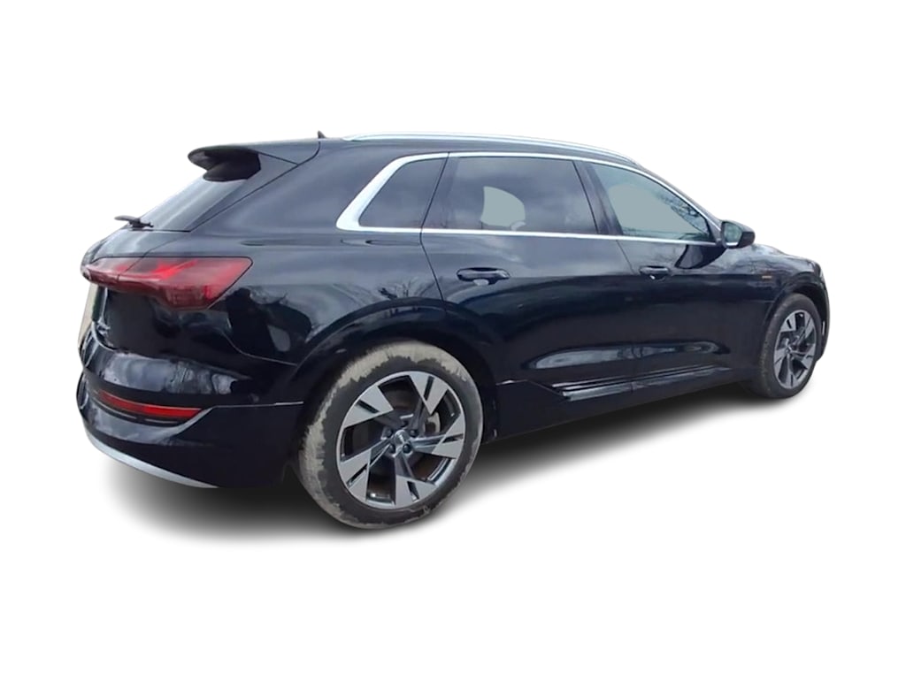 2022 Audi e-tron Premium 17