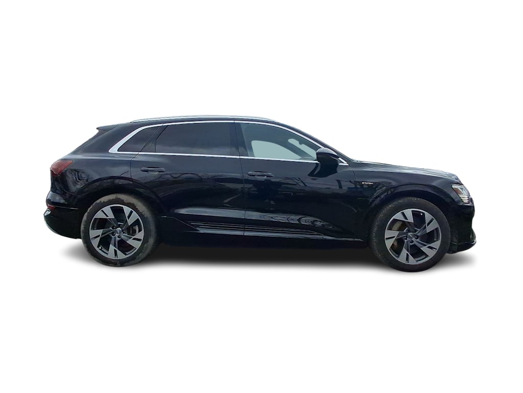 2022 Audi e-tron Premium 27