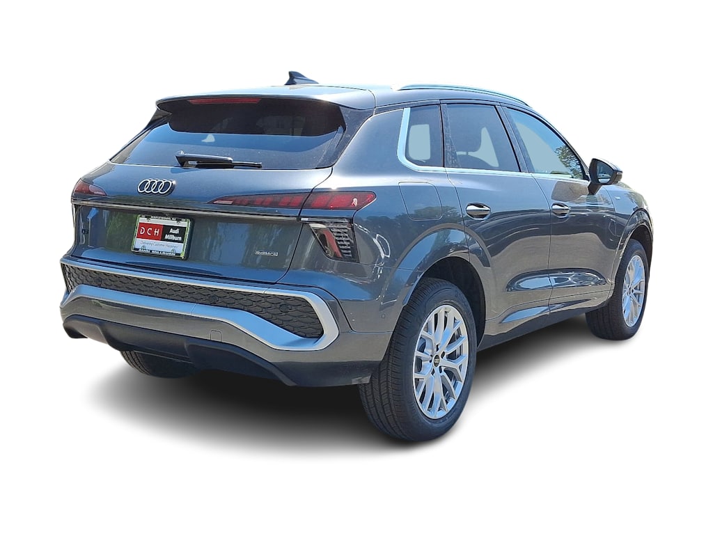 Thumbnail: 2026 Audi Q3 - 24