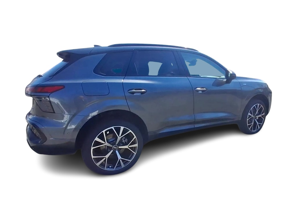 Thumbnail: 2026 Audi Q3 - 11