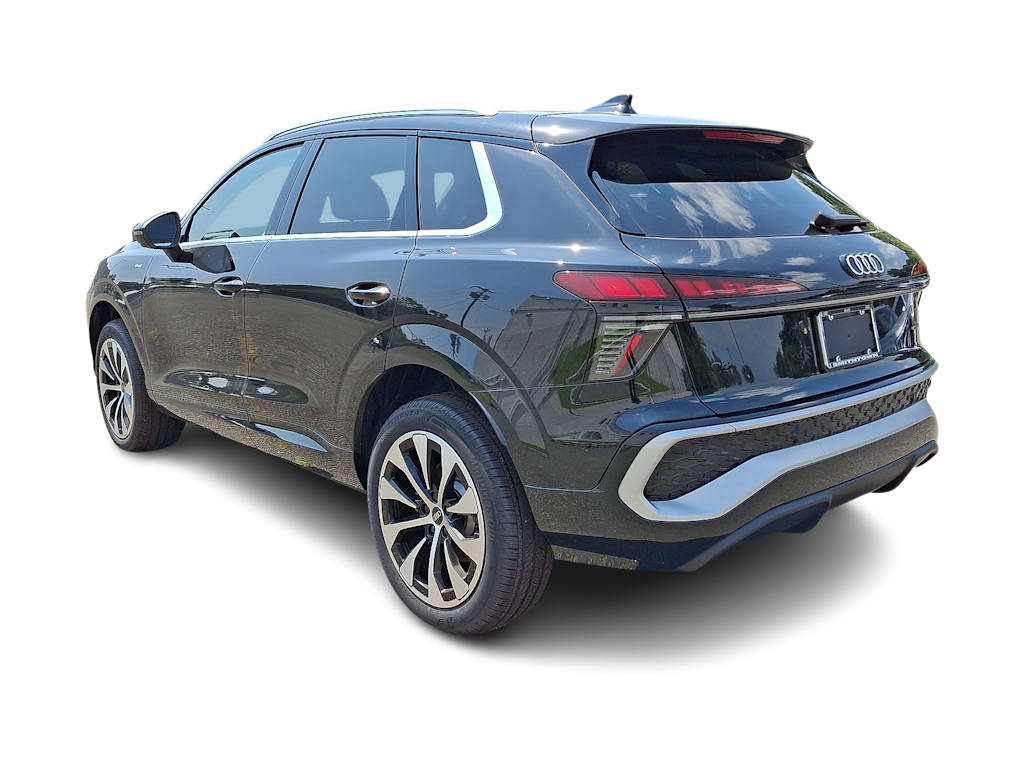 Thumbnail: 2026 Audi Q3 - 17