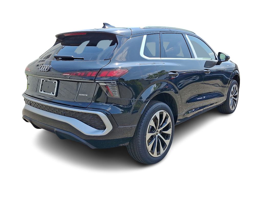 Thumbnail: 2026 Audi Q3 - 18