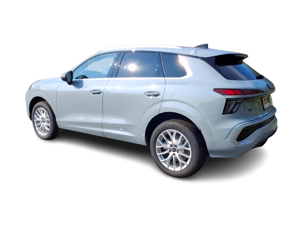Thumbnail: 2026 Audi Q3 - 4