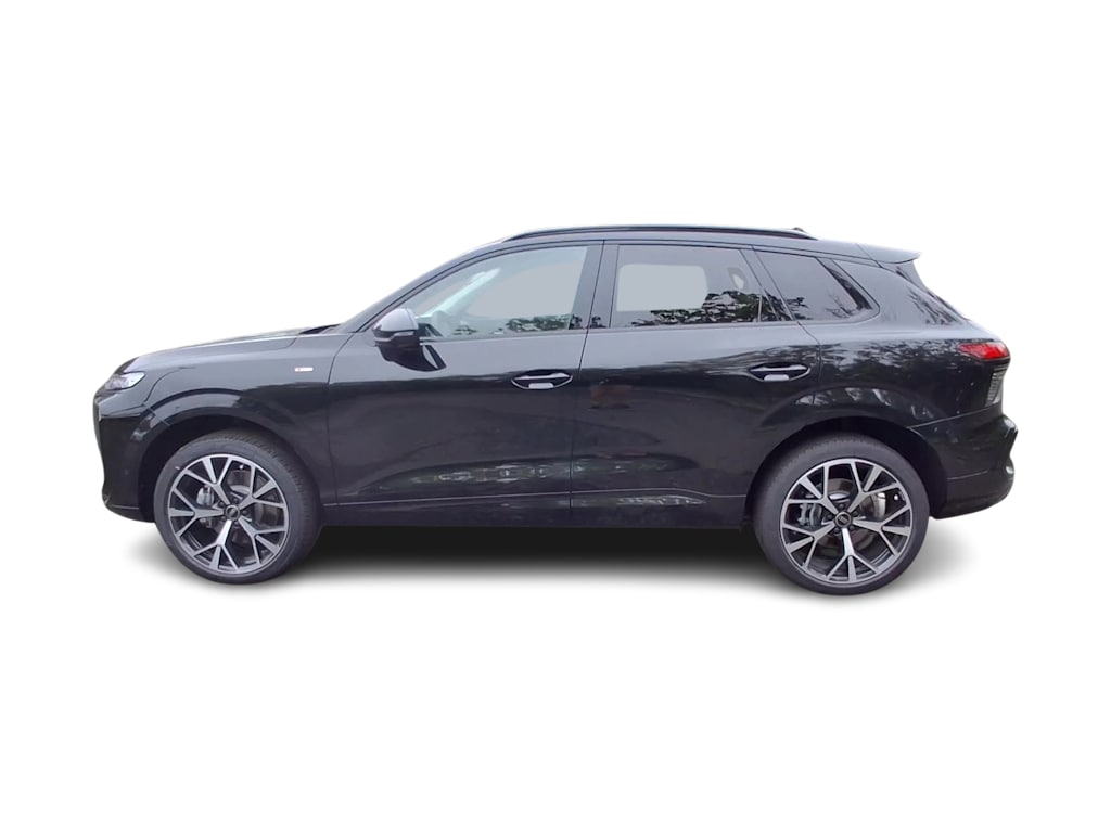 Thumbnail: 2026 Audi Q3 - 3