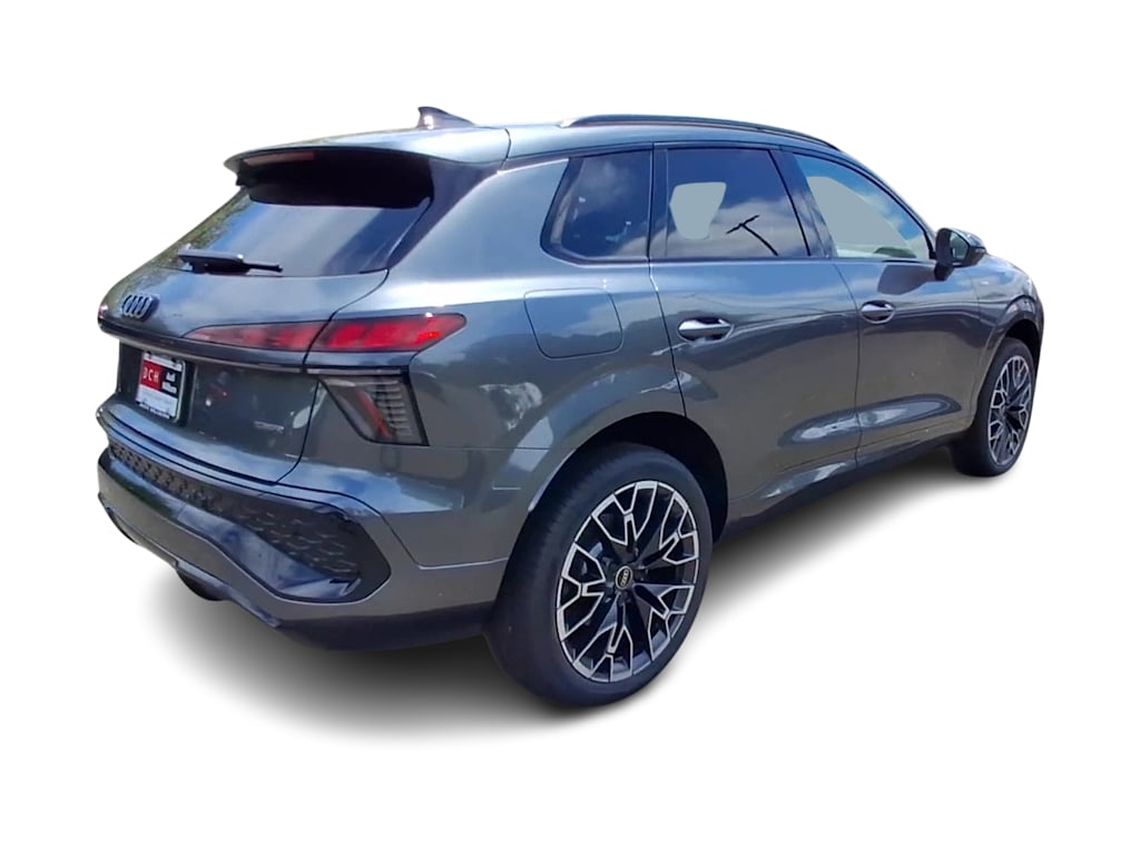 Thumbnail: 2026 Audi Q3 - 16