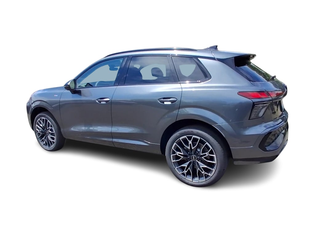 Thumbnail: 2026 Audi Q3 - 15