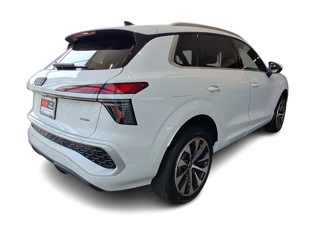 Thumbnail: 2026 Audi Q3 - 16