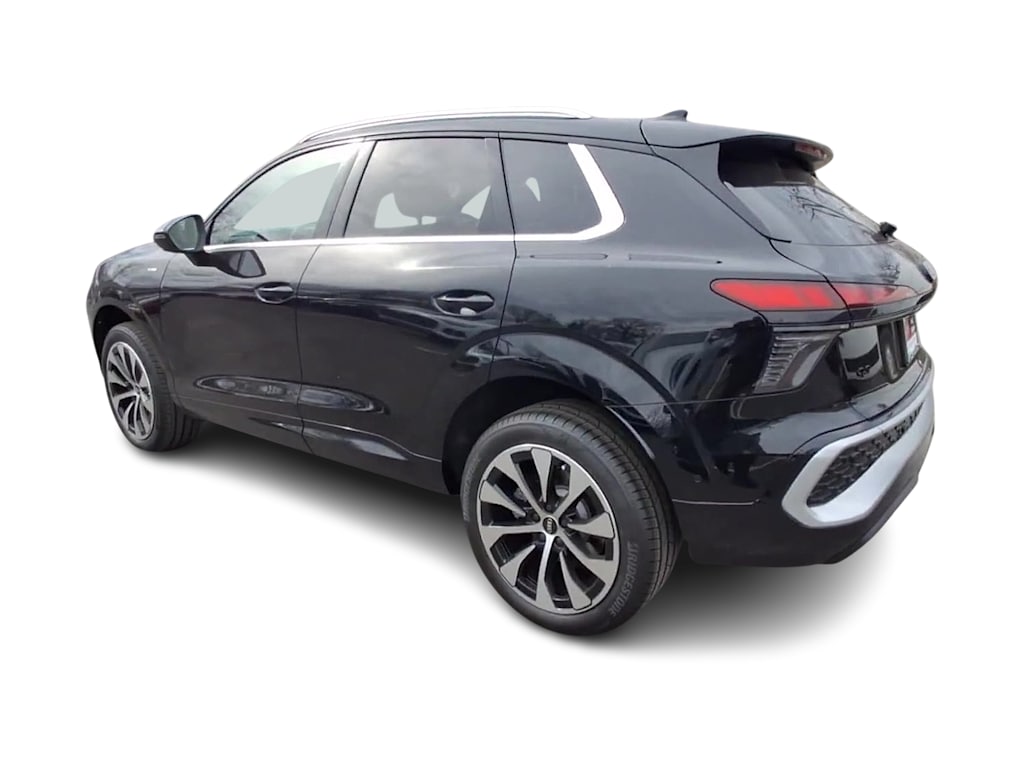 Thumbnail: 2026 Audi Q3 - 3