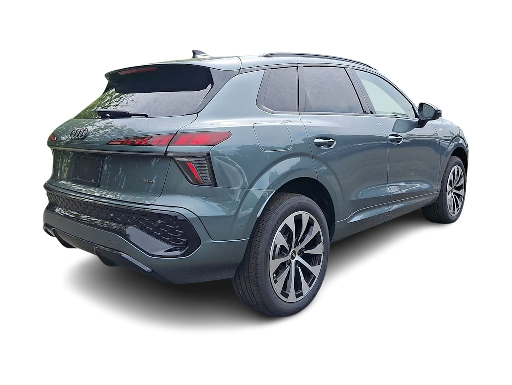 Thumbnail: 2026 Audi Q3 - 22