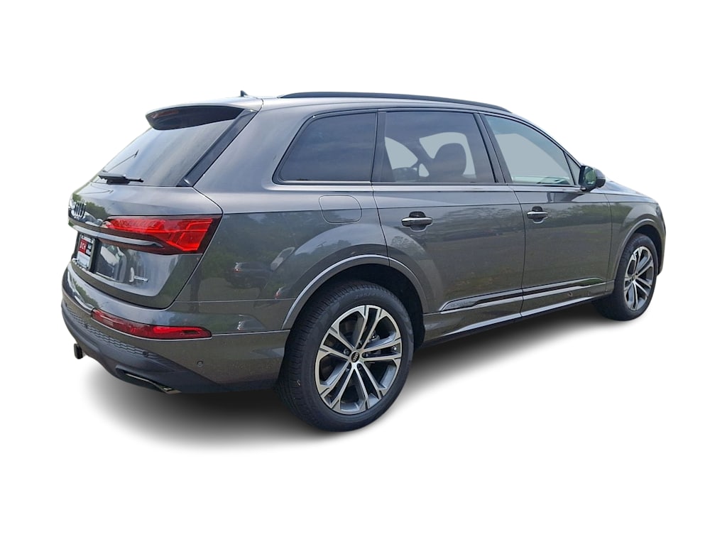 Thumbnail: 2026 Audi Q7 - 16