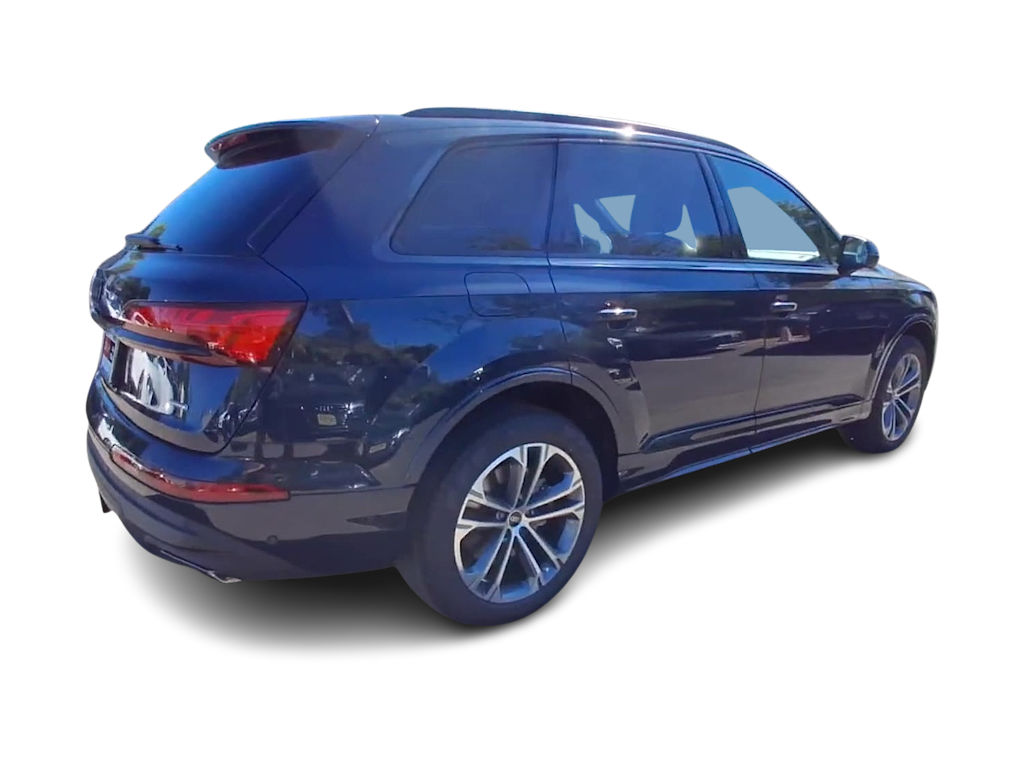 Thumbnail: 2026 Audi Q7 - 12