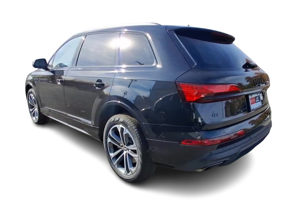 Thumbnail: 2026 Audi Q7 - 4