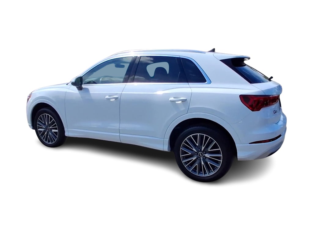 Thumbnail: 2022 Audi Q3 - 19