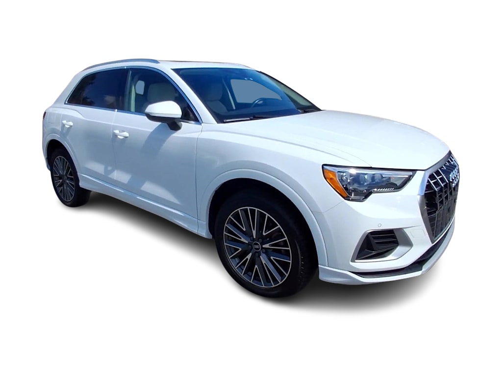Thumbnail: 2022 Audi Q3 - 17