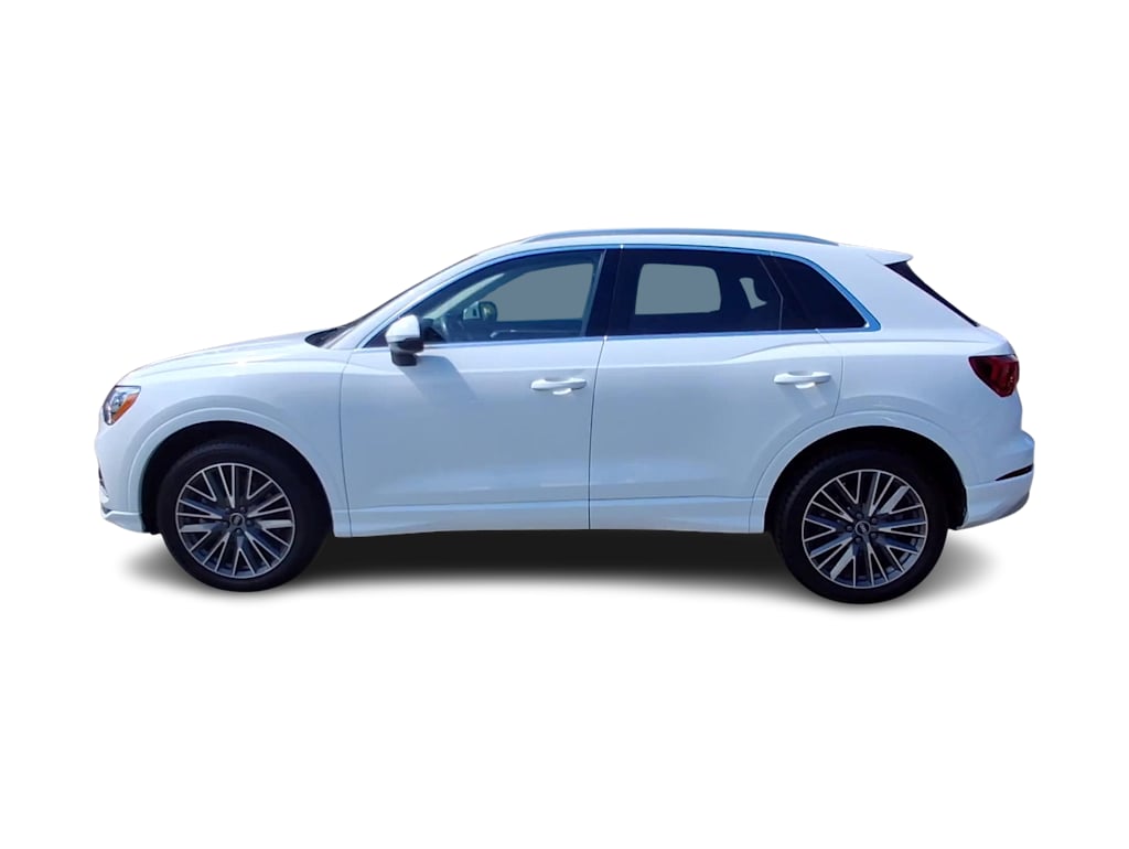 Thumbnail: 2022 Audi Q3 - 18