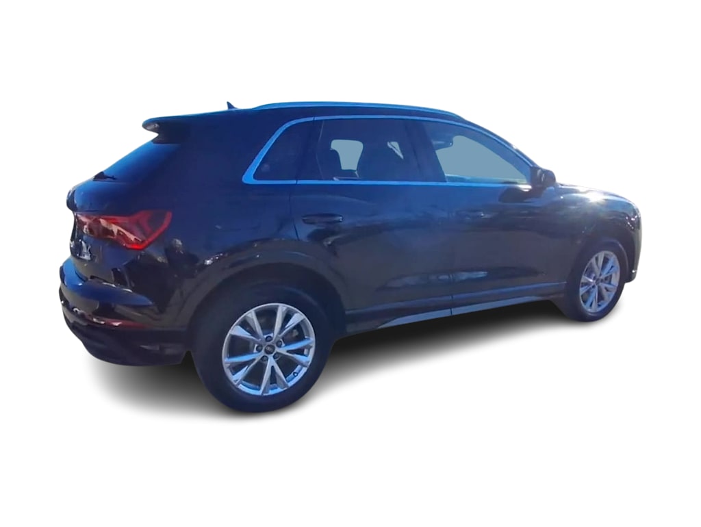 Thumbnail: 2025 Audi Q3 - 16