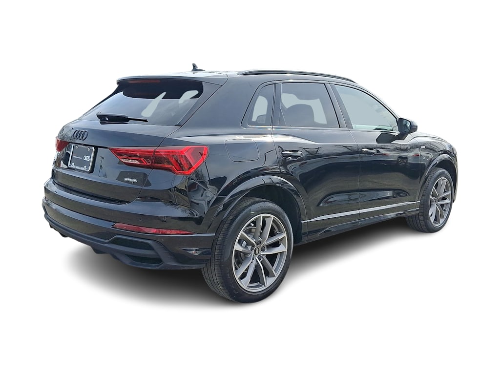 Thumbnail: 2023 Audi Q3 - 26