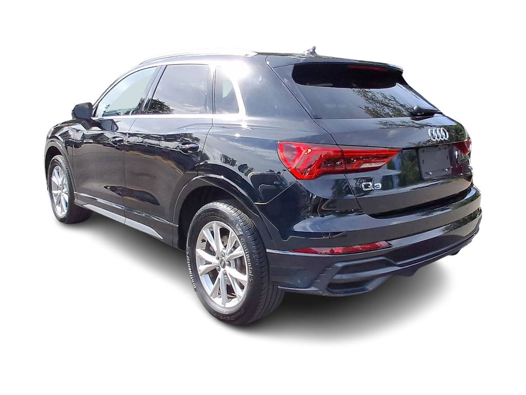 Thumbnail: 2022 Audi Q3 - 4
