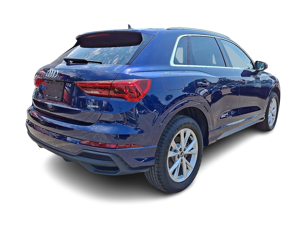 Thumbnail: 2023 Audi Q3 - 32