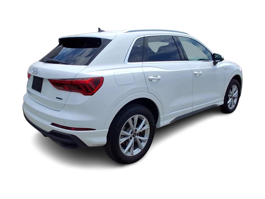 Thumbnail: 2023 Audi Q3 - 20