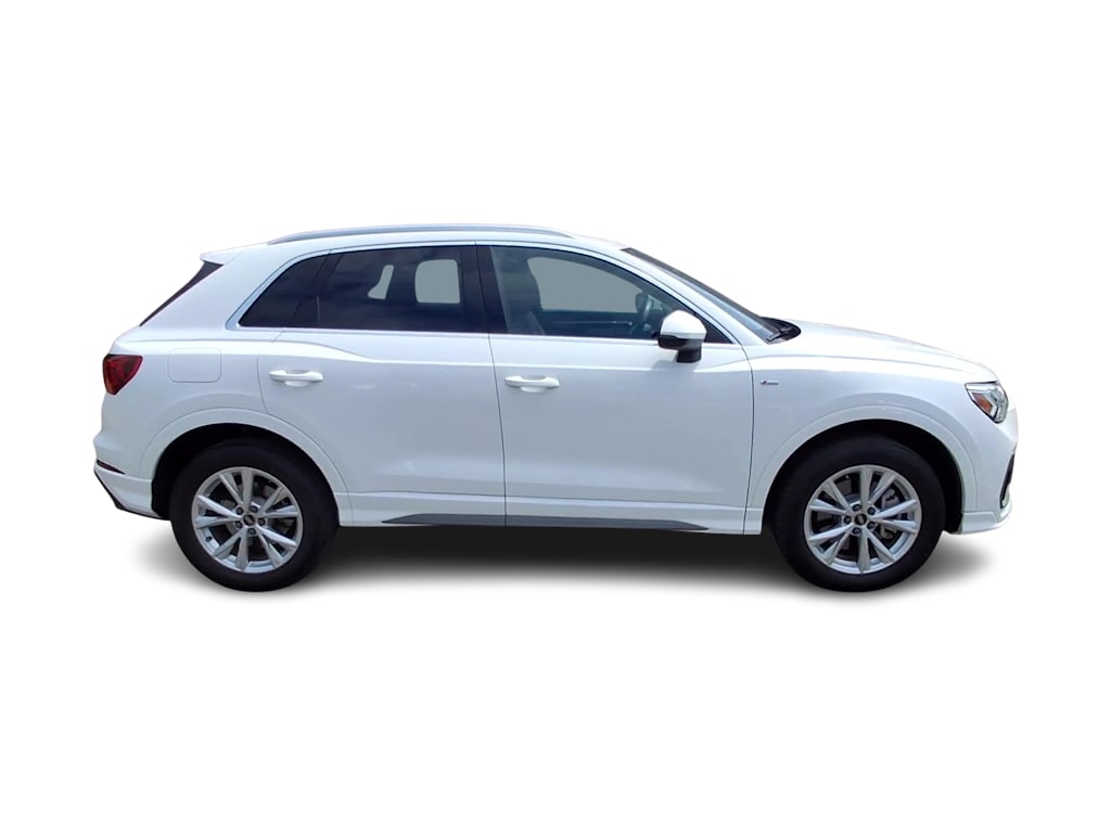 Thumbnail: 2023 Audi Q3 - 21