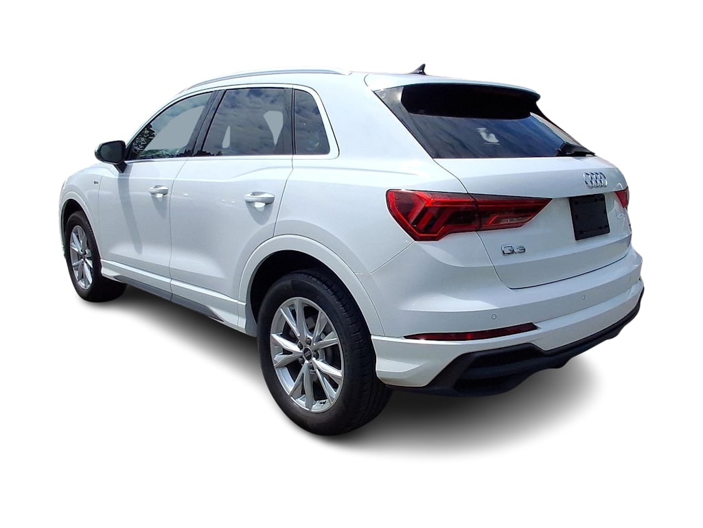 Thumbnail: 2023 Audi Q3 - 4
