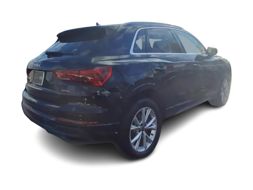 Thumbnail: 2025 Audi Q3 - 19