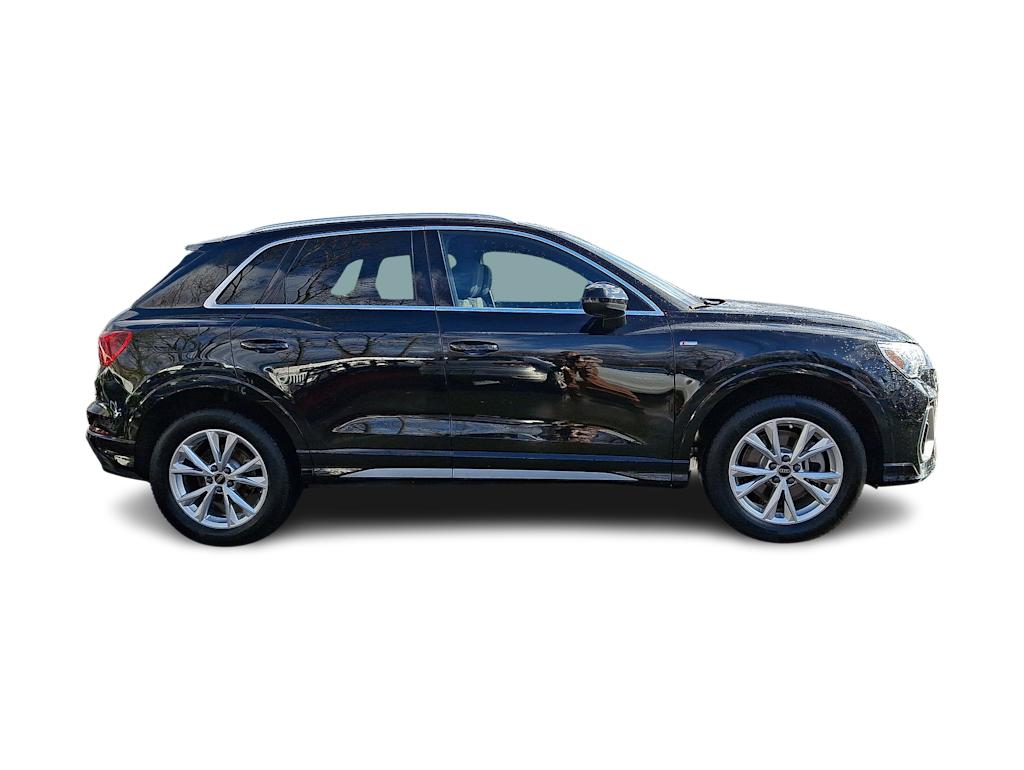Thumbnail: 2025 Audi Q3 - 27