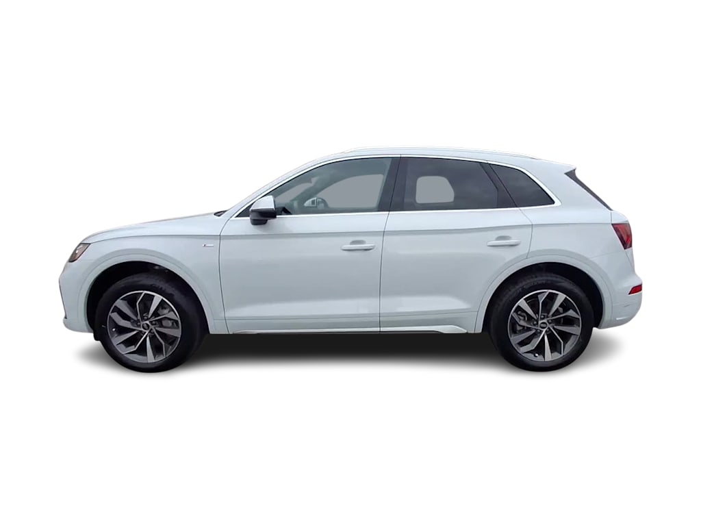 Thumbnail: 2023 Audi Q5 - 3