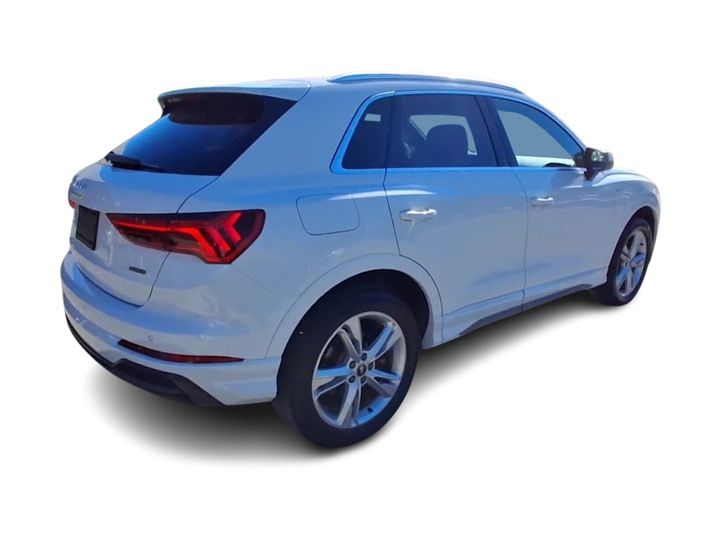 Thumbnail: 2022 Audi Q3 - 17