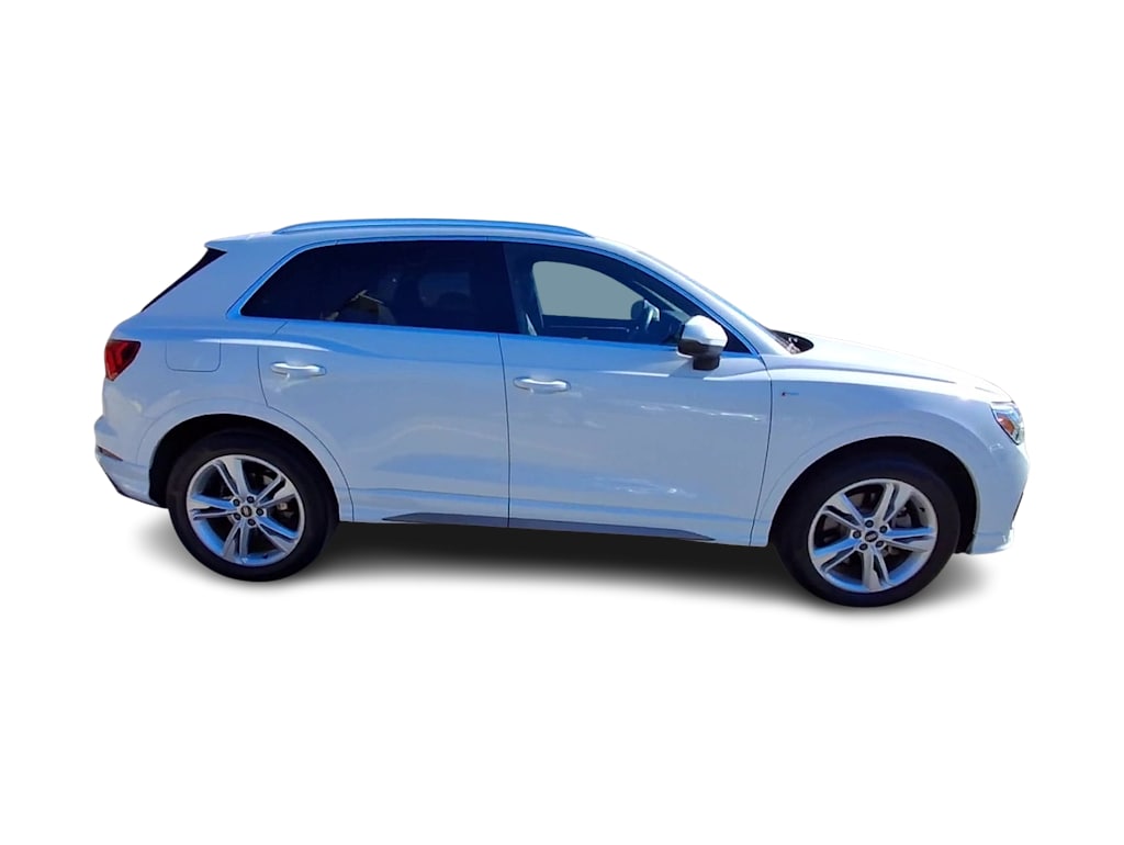 Thumbnail: 2022 Audi Q3 - 18