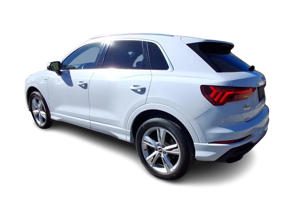 Thumbnail: 2022 Audi Q3 - 4