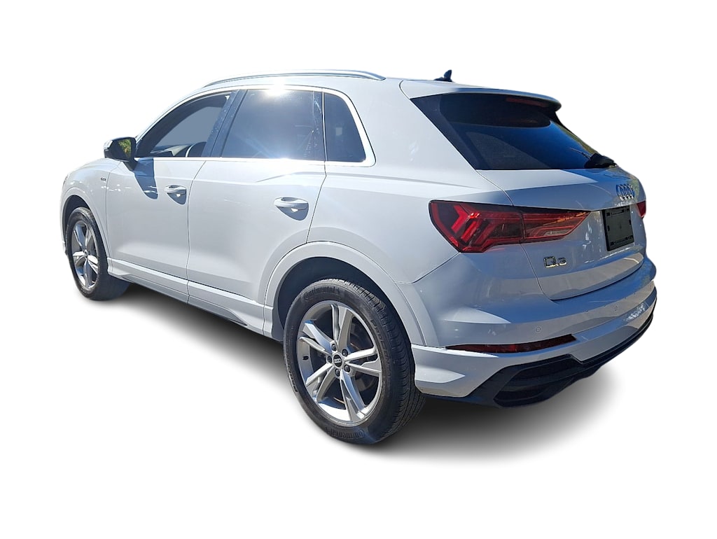 Thumbnail: 2022 Audi Q3 - 24