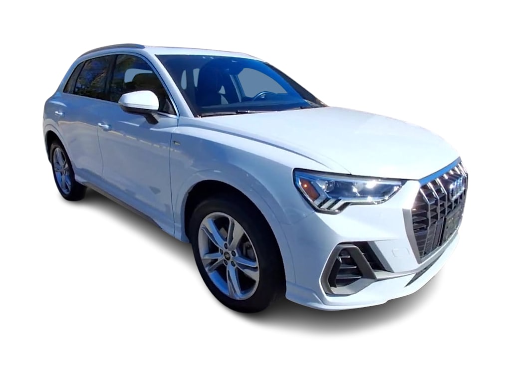 Thumbnail: 2022 Audi Q3 - 15