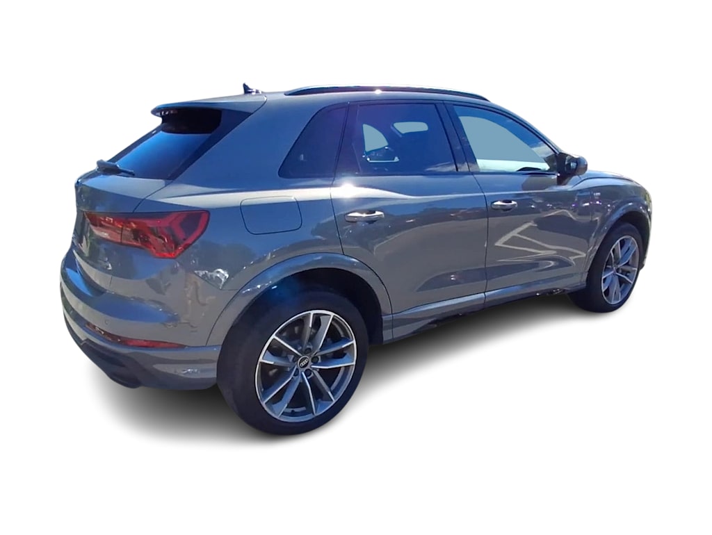 Thumbnail: 2023 Audi Q3 - 18